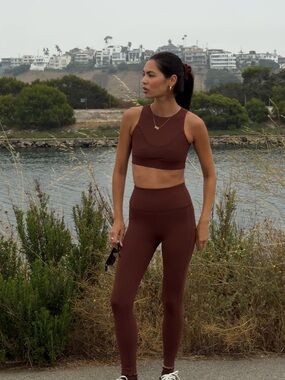 Brown half days Active Set - Crop Top & High-Waist Leggings